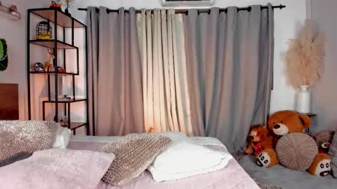 Amber online show from 5, 2, 2026