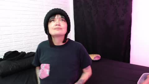 Snapshot of amber_rouss chatting on 28, 12, 2024 ROUSS online show from 28, 12, 2024