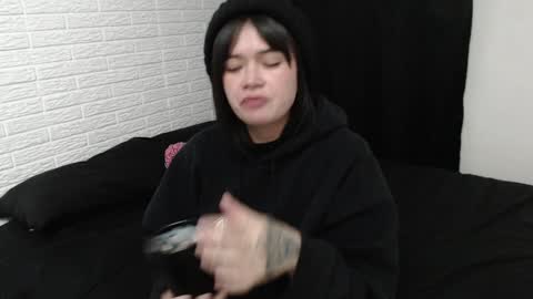 Snapshot of amber_rouss chatting on 4, 1, 2025 ROUSS online show from 4, 1, 2025