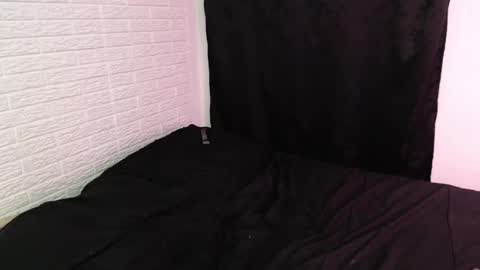 Snapshot of amber_rouss chatting on 22, 1, 2025 ROUSS online show from 22, 1, 2025