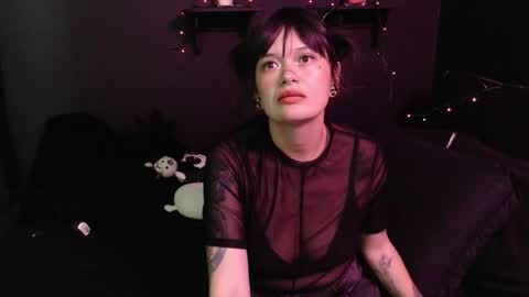 Snapshot of amber_rouss chatting on 28, 11, 2025 ROUSS online show from 28, 11, 2025