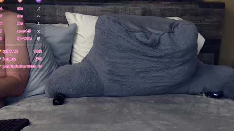 Amber Dawnn online show from 1, 2, 2025