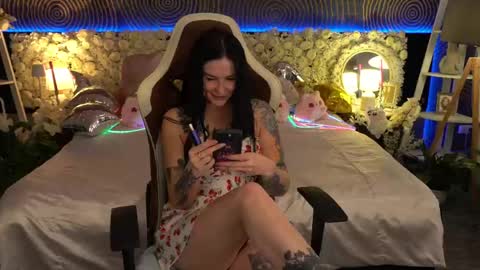 Anna online show from 4, 6, 2026