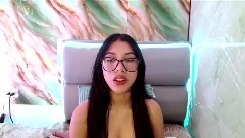 Amber Jeong online show from 19, 2, 2025