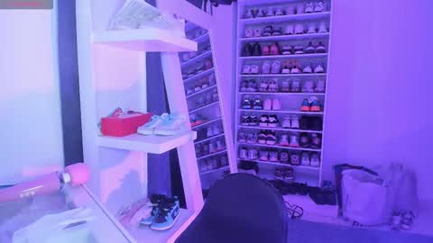 Amber online show from 2, 2, 2026