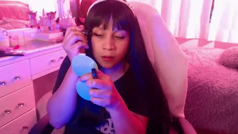 Snapshot of ambersmith98_ chatting on 7, 3, 2025 Amber online show from 7, 3, 2025