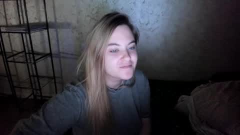 Snapshot of ambrosia__ chatting on 4, 10, 2025 ambrosia__ online show from 4, 10, 2025