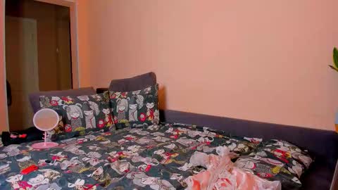 Snapshot of ameli_moon chatting on 25, 10, 2025 Eileen online show from 25, 10, 2025