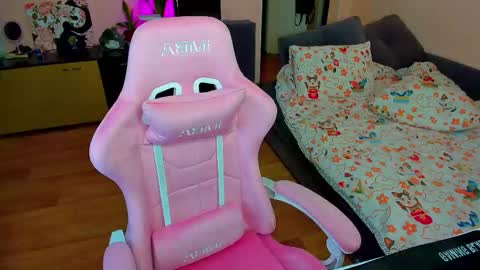 Snapshot of ameli_moon chatting on 4, 11, 2025 Eileen online show from 4, 11, 2025