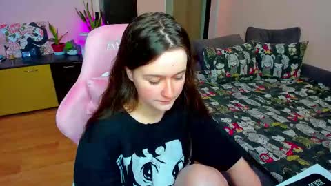 Snapshot of ameli_moon chatting on 15, 11, 2025 Eileen online show from 15, 11, 2025