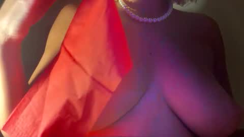 Snapshot of amelia9797 chatting on 2, 11, 2025 Beatrice online show from 2, 11, 2025