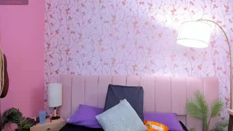 Snapshot of amelia_adms chatting on 4, 10, 2025 Amelia Adams online show from 4, 10, 2025