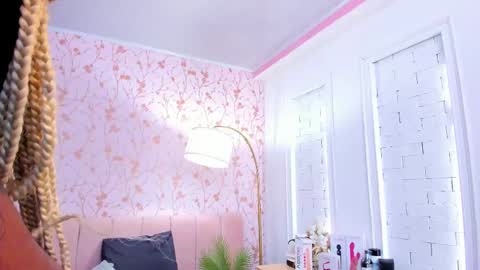 Snapshot of amelia_adms chatting on 6, 10, 2025 Amelia Adams online show from 6, 10, 2025