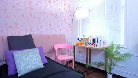 Snapshot of amelia_adms chatting on 11, 10, 2025 Amelia Adams online show from 11, 10, 2025