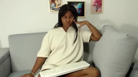 Snapshot of amelia_brunette2 chatting on 1, 11, 2025 girl exsotic online show from 1, 11, 2025