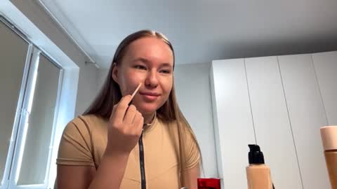 Snapshot of ameliachittester chatting on 21, 6, 2026 I am Amelie ntmu Lets hit 10 Thumbs Up together online show from 21, 6, 2026