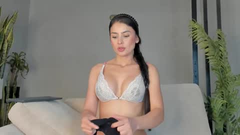 Ameliajones online show from 4, 6, 2026