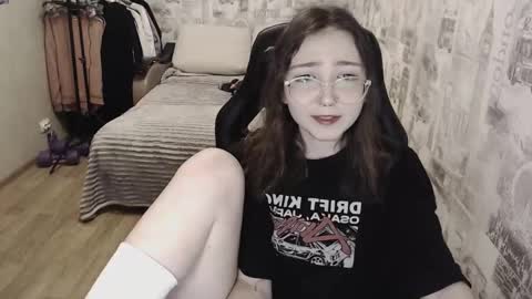 Snapshot of ameliakamishiro chatting on 4, 12, 2024 Amelia online show from 4, 12, 2024