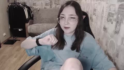 Snapshot of ameliakamishiro chatting on 1, 3, 2025 Amelia online show from 1, 3, 2025