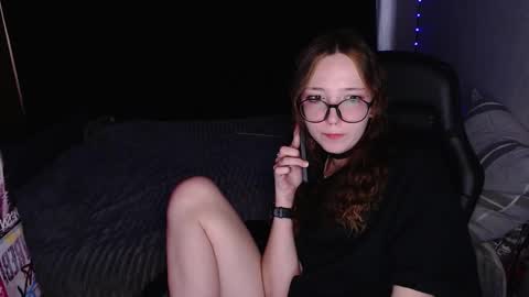 Snapshot of ameliakamishiro chatting on 9, 11, 2025 Amelia online show from 9, 11, 2025