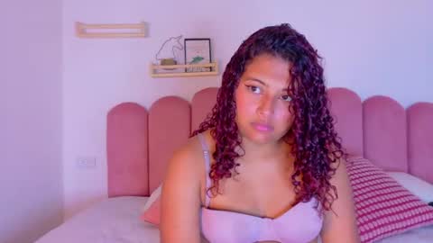 Snapshot of amelialaurent_ chatting on 16, 7, 2026 amelialaurent_ online show from 16, 7, 2026