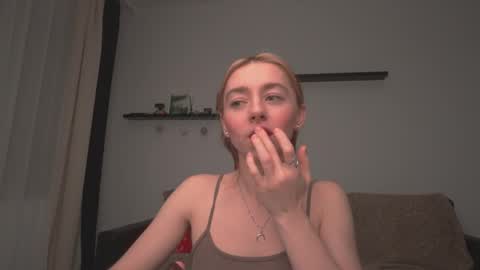 Snapshot of ameliamber0 chatting on 21, 2, 2025 Amelia online show from 21, 2, 2025