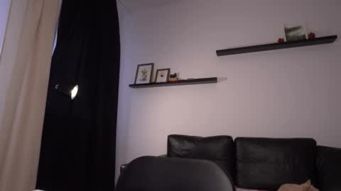 Snapshot of ameliamber0 chatting on 12, 10, 2025 Amelia online show from 12, 10, 2025