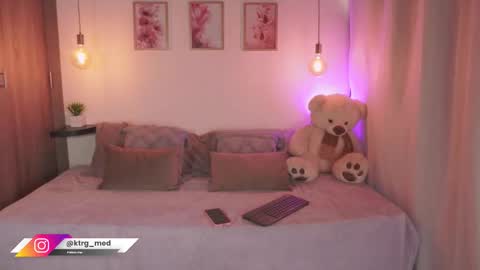    online show from 22, 9, 2025