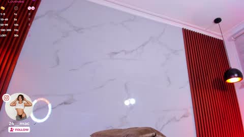 Snapshot of amelie_leigh chatting on 20, 12, 2024 Alejandra online show from 20, 12, 2024