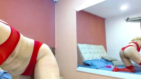 Snapshot of amelielux chatting on 11, 2, 2026 Amelie Lux online show from 11, 2, 2026