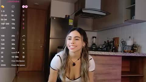 Snapshot of amelietarson chatting on 21, 11, 2025 Victoria online show from 21, 11, 2025