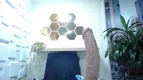 Amell Thomson online show from 12, 2, 2025