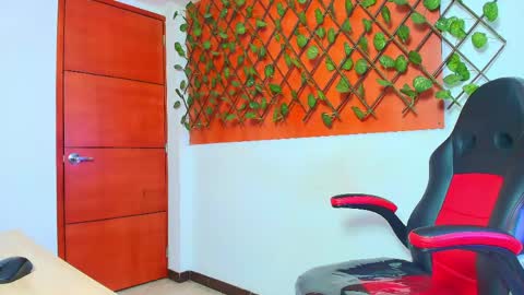 Amell Thomson online show from 17, 4, 2026