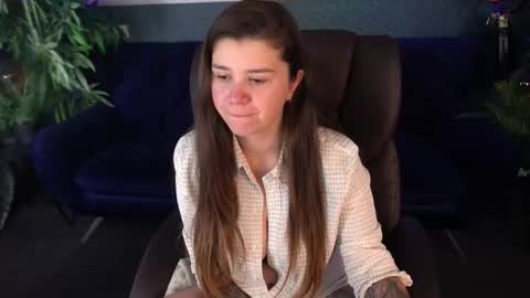 Snapshot of amellymillyy chatting on 12, 10, 2025 amellymillyy online show from 12, 10, 2025