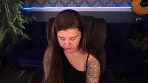 Snapshot of amellymillyy chatting on 8, 11, 2025 amellymillyy online show from 8, 11, 2025