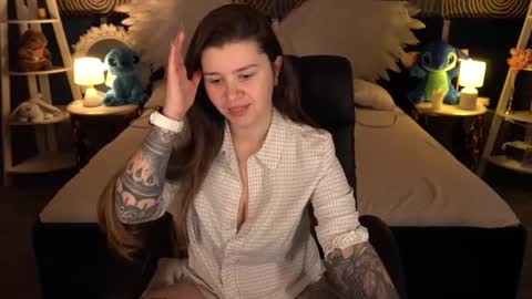 Snapshot of amellymillyy chatting on 9, 11, 2025 amellymillyy online show from 9, 11, 2025