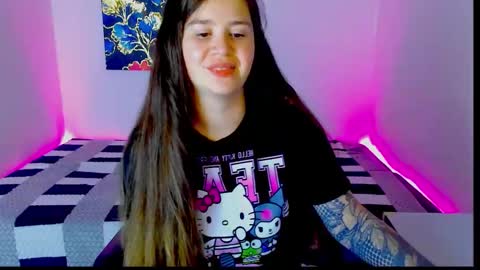 Snapshot of amellymillyy chatting on 12, 11, 2025 amellymillyy online show from 12, 11, 2025