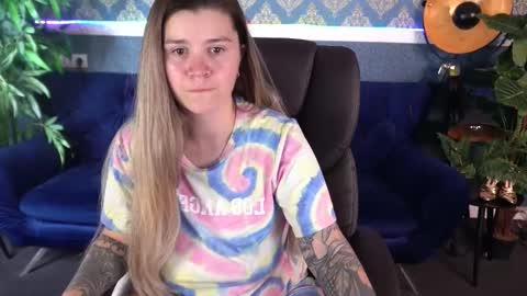 Snapshot of amellymillyy chatting on 16, 11, 2025 amellymillyy online show from 16, 11, 2025