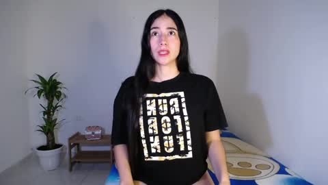 Snapshot of amelycaro chatting on 27, 1, 2025 Amely online show from 27, 1, 2025