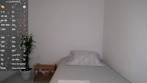 Snapshot of amelycaro chatting on 12, 2, 2025 Amely online show from 12, 2, 2025