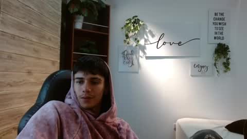 Snapshot of amethystshadow chatting on 26, 4, 2026 amethystshadow online show from 26, 4, 2026