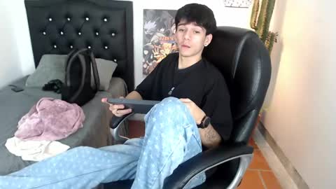 Snapshot of amethystshadow chatting on 23, 5, 2026 amethystshadow online show from 23, 5, 2026