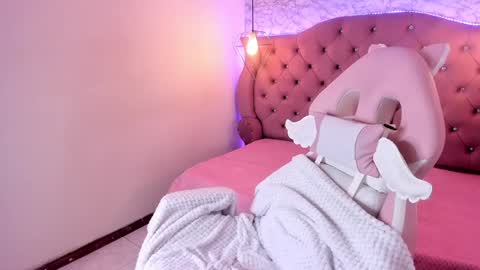 Snapshot of ametrix_ chatting on 11, 1, 2025 online show from 11, 1, 2025