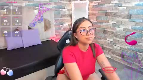 Snapshot of amhira_tay chatting on 18, 6, 2026 amhira_tay online show from 18, 6, 2026