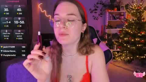 Hi-hi I am Kate welcome to my sexy room online show from 24, 12, 2024