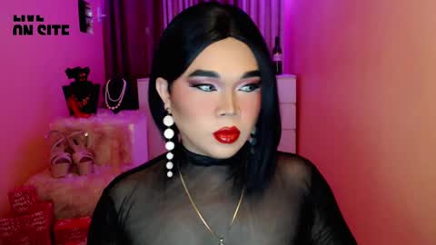 Queen Mireska online show from 22, 12, 2024