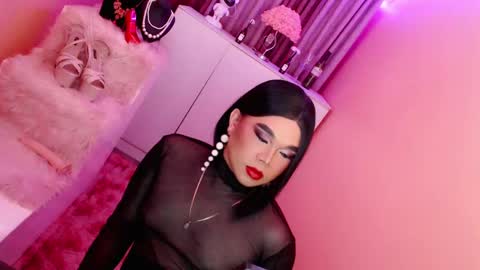 Queen Mireska online show from 7, 1, 2025