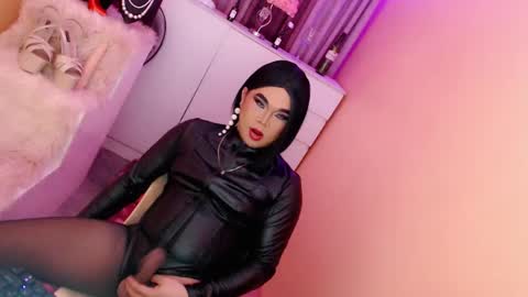 Queen Mireska online show from 14, 1, 2025