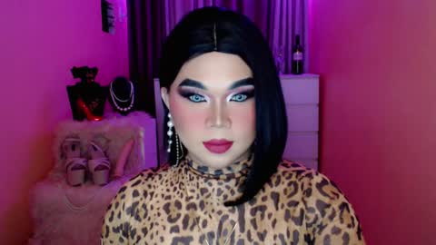 Queen Mireska online show from 2, 2, 2025