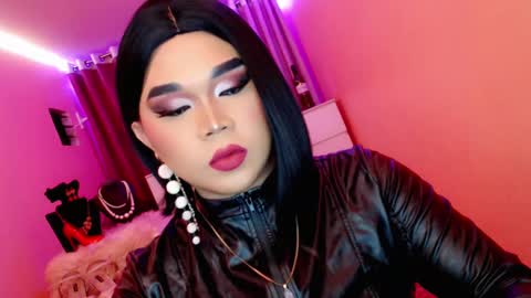 Queen Mireska online show from 5, 2, 2025